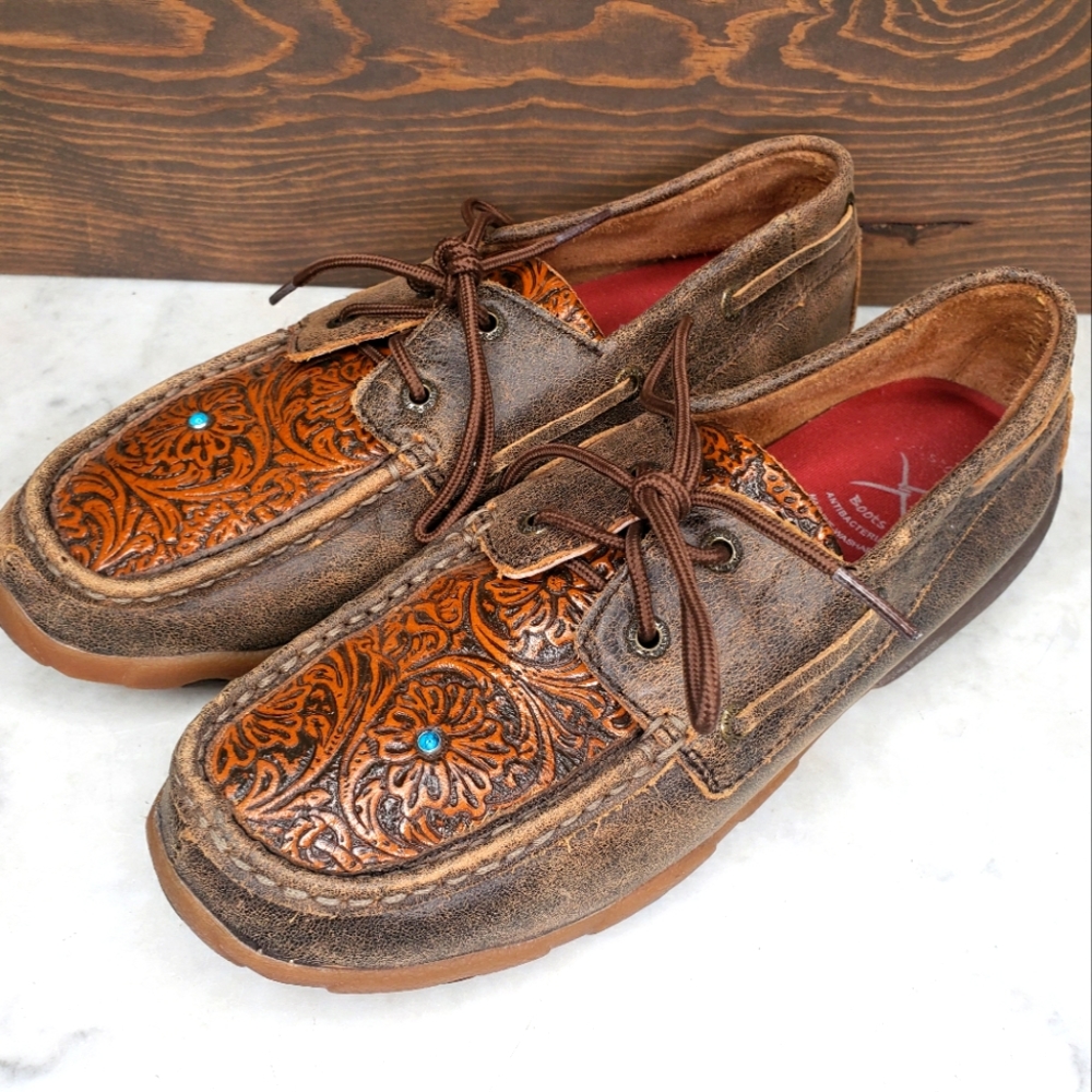 Twisted x driving moc shoes tooled floral leather turquoise stone size 9 M